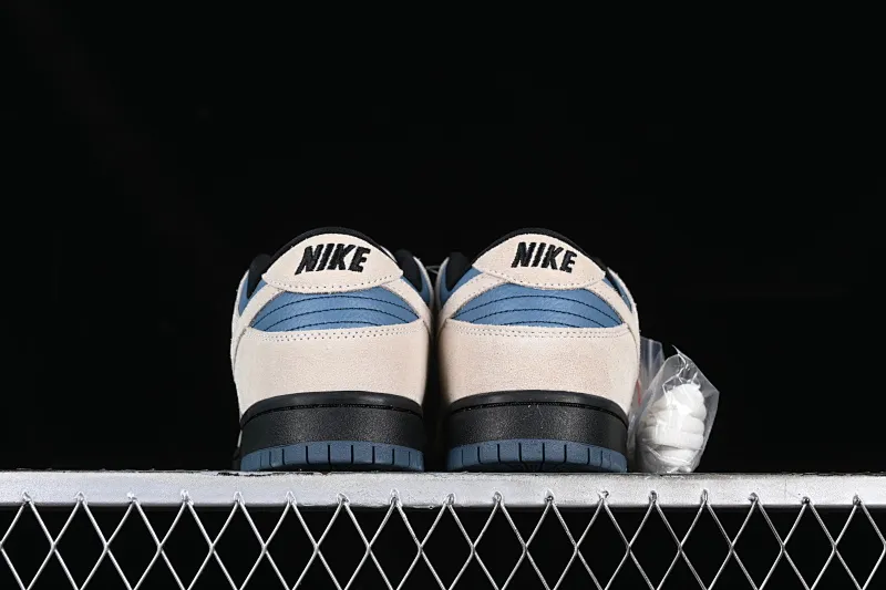 All categories Nk SB Dunk series Nk SB Dunk Low low-top sneakers Nk Dunk Low SB Pro Blue and white dunk series low-top casual sports skateboard shoes BQ6817-200